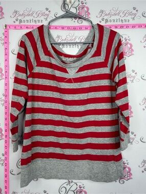 Splash shirt Women’s Red & Gray Striped Scoop Neck Long Sleeve Top